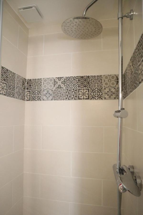 Le Moment Bien-Etre - Appartement Avec Spa Privatif Sint-Omaars Buitenkant foto